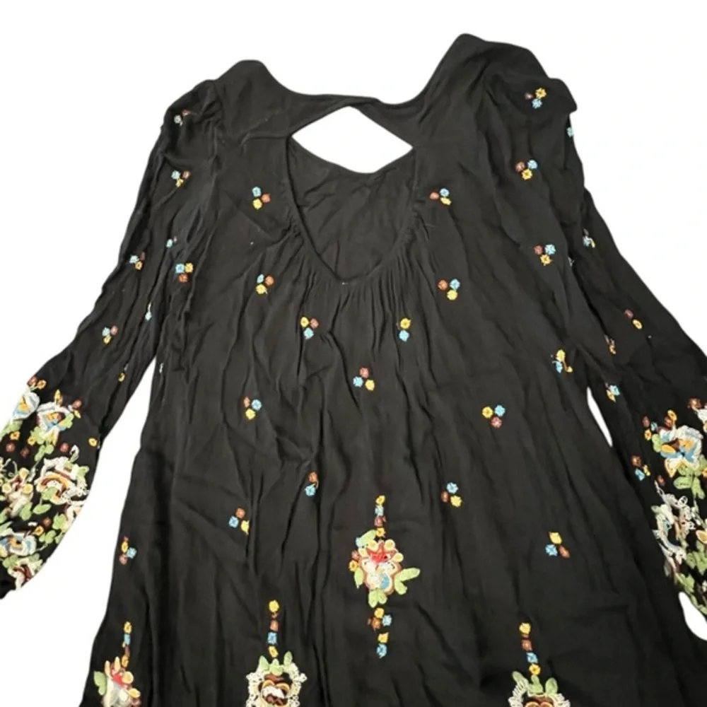 FREE PEOPLE Black Oxford Embroidered Dress Size Small BOHO Long‎ Sleeve Floral